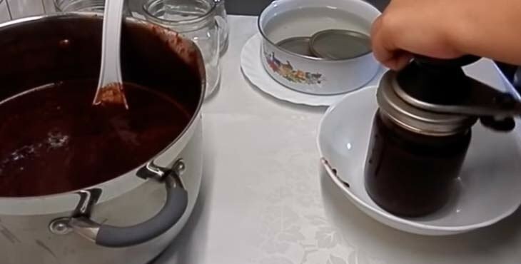 Нутелла из слив с какао и сливочным маслом