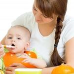 С какого возраста ребенку можно давать горох: сроки введения горохового супа и каши в рацион малыша с рецептами