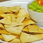 Начос — треугольные мексиканские чипсы