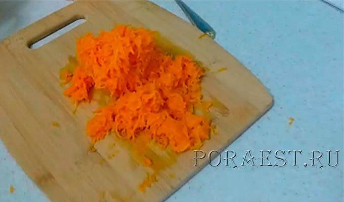 Тертая морковь со сливочным маслом