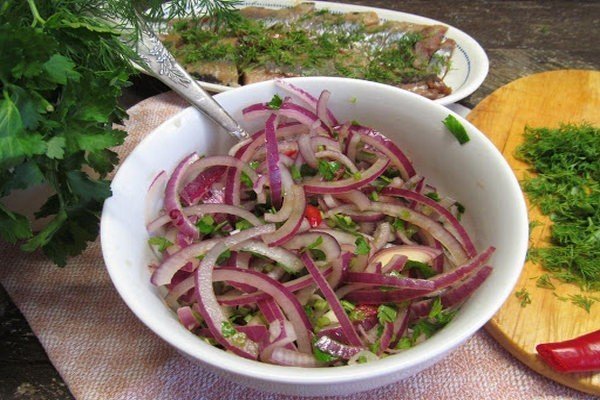Салат из лука