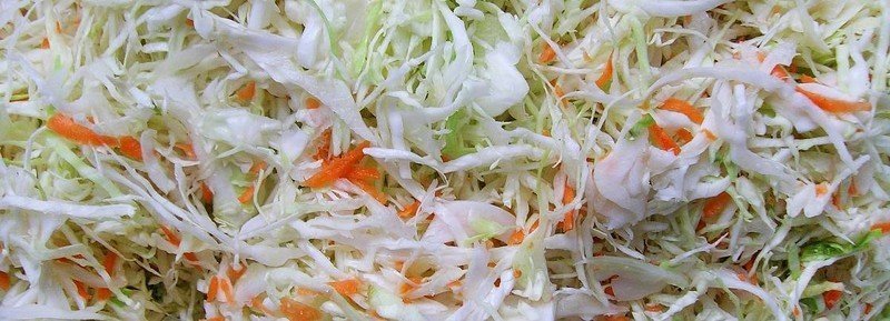 Салат с квашеной капустой