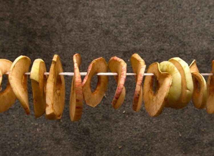 Картофель спиралью на шпажках