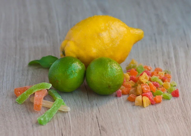 Жёлтый зелёный лимон