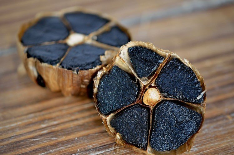Dry aged black garlic япония